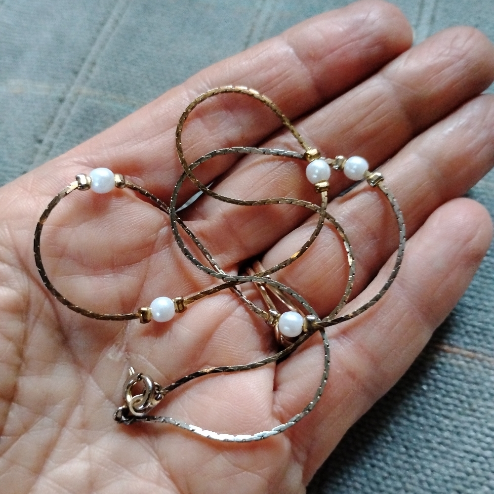 Elegant Gold and Silver Chain With Faux Pearl Beads Necklace